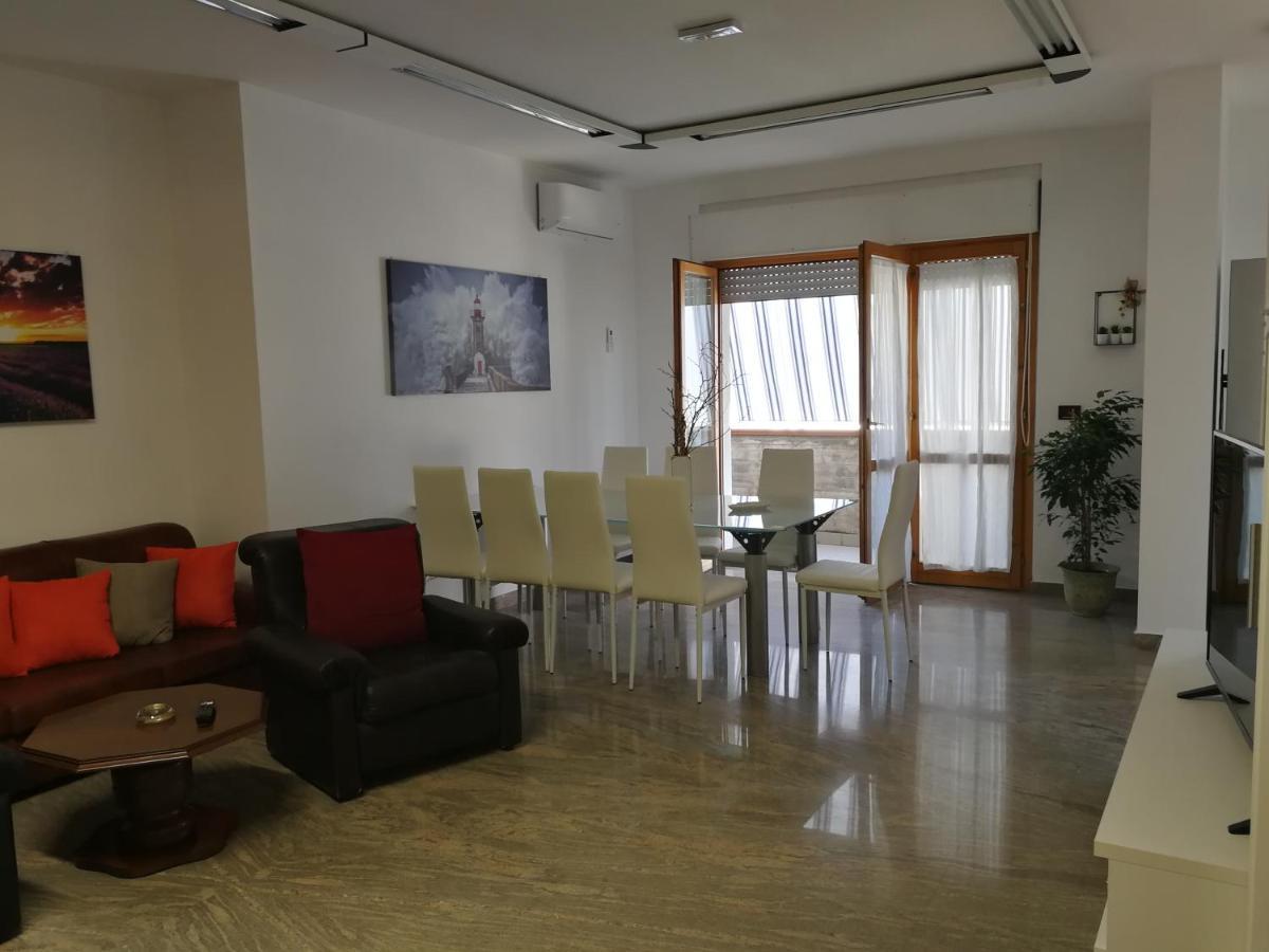 Open Space Silvi Marina Extérieur photo